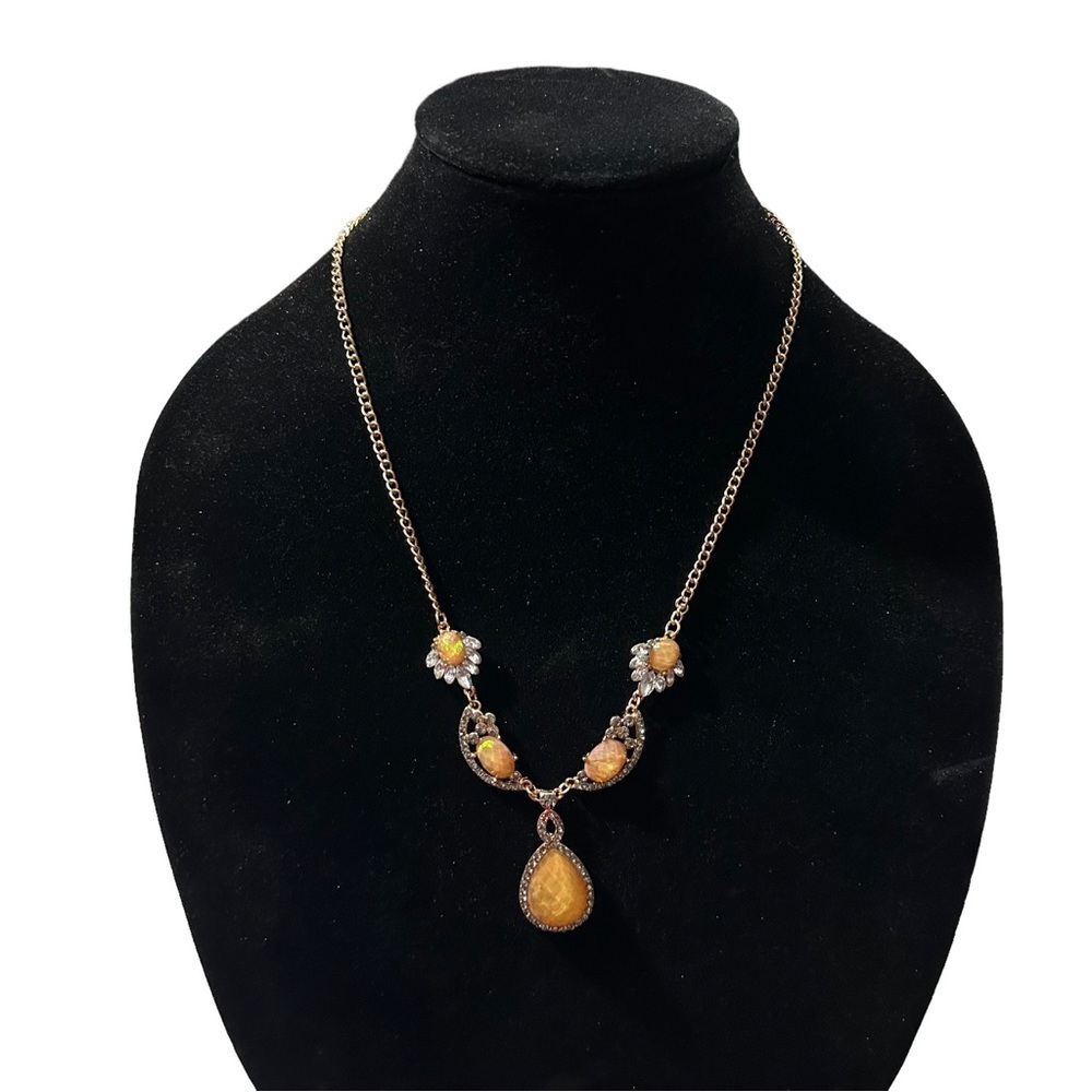 Elegant Gold Tone 5 Glass Pendants Flowers Half Moons Tear Drop Necklace 20” EUC
